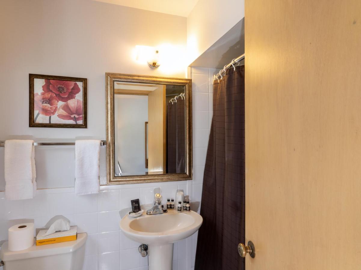 Siesta Motel Colfax Wa エクステリア 写真