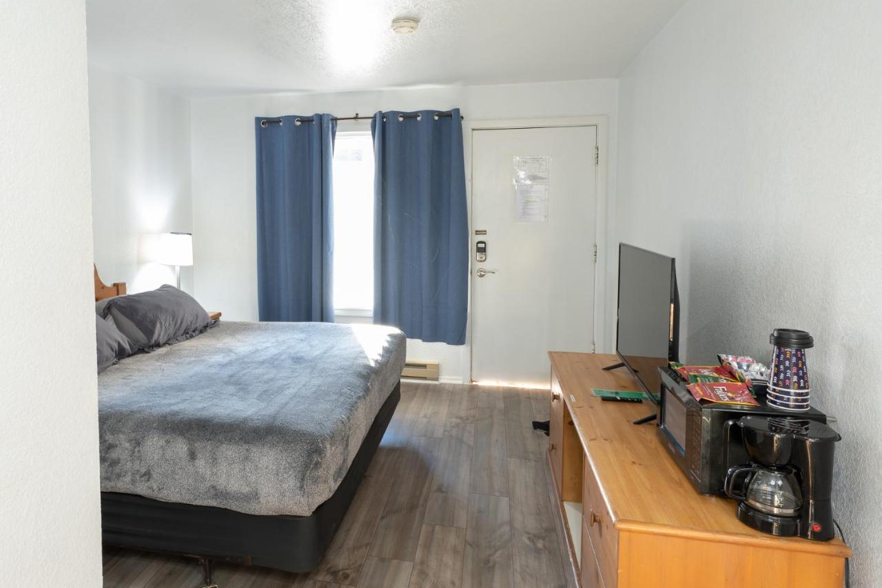 Siesta Motel Colfax Wa エクステリア 写真